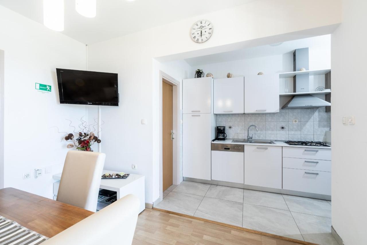 Apartments Separovic プリズバ エクステリア 写真
