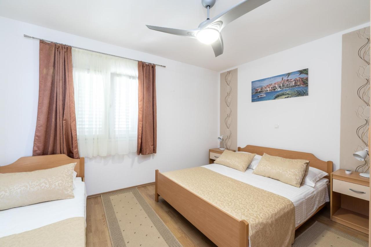 Apartments Separovic プリズバ エクステリア 写真